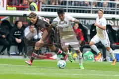 2. BL - Saison 2017/2018 - FC St. Pauli - FC Ingolstadt 04 - Dario Lezcano (#11 FCI) - Marc Hornschuh (#16 St. Pauli) - Foto: Meyer Jürgen