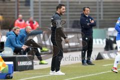 2. Bundesliga - Fußball - SV Darmstadt 98 - FC Ingolstadt 04 - Cheftrainer Stefan Leitl (FCI) und Cheftrainer Dirk Schuster (Darmstadt) am Spielfeldrand