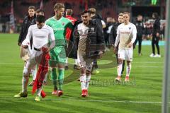 2. Bundesliga - Fußball - 1. FC Nürnberg - FC Ingolstadt 04 - Sieg 1:2 Jubel Team geht zur Fankurve Almog Cohen (8, FCI) Torwart Örjan Haskjard Nyland (1, FCI) Darío Lezcano (11, FCI)