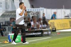 2. Bundesliga - Fußball - SpVgg Greuther Fürth FC Ingolstadt 04 - Cheftrainer Stefan Leitl (FCI) schreit von der Linie