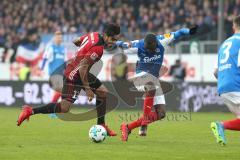 2. Bundesliga - Fußball - Holstein Kiel - FC Ingolstadt 04 - Darío Lezcano (11, FCI) David Kinsombi (6 Kiel)