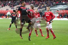 2. Bundesliga - 1. FC Kaiserslautern - FC Ingolstadt 04 - Marvin Matip (34, FCI) Nicklas Shipnoski (37 Kaiserslautern) Kopfballduell