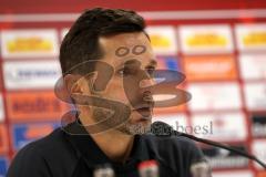 2. Bundesliga - Fußball - Jahn Regensburg - FC Ingolstadt 04 - Pressekonferenz nach dem Spiel Cheftrainer Stefan Leitl (FCI)