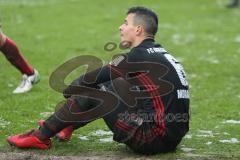 2. BL - Saison 2017/2018 - 1.FC Kaiserslautern - FC Ingolstadt 04 - Alfredo Morales (#6 FCI) am Boden - Foto: Meyer Jürgen