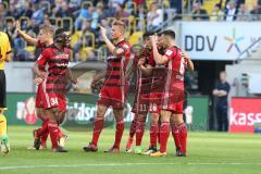 2. Bundesliga - Fußball - Dynamo Dresden - FC Ingolstadt 04 - Alfredo Morales (6, FCI) trifft zum 0:2 Jubel mit Max Christiansen (5, FCI) Hauke Wahl (25, FCI) Sonny Kittel (10, FCI) Christian Träsch (28, FCI) Darío Lezcano (11, FCI) Marvin Matip (34, FCI)