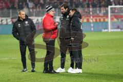 2. Bundesliga - 1. FC Union Berlin - FC Ingolstadt 04 - Spiel ist aus Sieg Jubel, Vorsitzender des Vorstandes Peter Jackwerth (FCI) mit Cheftrainer Stefan Leitl (FCI) Co-Trainer Andre Mijatovic (FCI) links Fitnesstrainer Jörg Mikoleit (FCI)