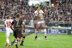 2. BL - Saison 2017/2018 - FC St. Pauli - FC Ingolstadt 04 - Tobias Schröck (#21 FCI) beim Kopfball - Foto: Meyer Jürgen