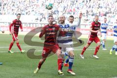 2. Bundesliga - Fußball - MSV Duisburg - FC Ingolstadt 04 - Tobias Schröck (21, FCI) Gerrit Nauber (6 Duisburg) Zweimakpf, letzte Chance für Ingolstadt