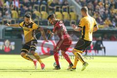 2. Bundesliga - Fußball - Dynamo Dresden - FC Ingolstadt 04 - Aias Aosman (10 Dresden) Darío Lezcano (11, FCI) Manuel Konrad (5 Dresden)