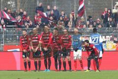 2. Bundesliga - Fußball - Holstein Kiel - FC Ingolstadt 04 - Mauer Freistoß Christian Träsch (28, FCI) Tobias Levels (3, FCI) Stefan Kutschke (20, FCI) Alfredo Morales (6, FCI) Marcel Gaus (19, FCI) Dominick Drexler (24 Kiel) Almog Cohen (8, FCI)