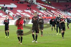 2. Bundesliga - 1. FC Kaiserslautern - FC Ingolstadt 04 - Die Spieler bedanken sich bei den mitgereisten Fans, Antonio Colak (7, FCI) Paulo Otavio (4, FCI) Stefan Kutschke (20, FCI) Christian Träsch (28, FCI) Robert Leipertz (13, FCI)