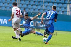 2. BL - Saison 2017/2018 - VFL Bochum - FC Ingolstadt 04 - Christian Träsch (#28 FCI) - Diamantakas Dimitrias (#11 Bochum) - Foto: Meyer Jürgen