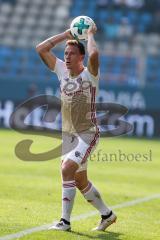 2. BL - Saison 2017/2018 - VFL Bochum - FC Ingolstadt 04 - Marcel Gaus (#19 FCI) beim Einwurf - Foto: Meyer Jürgen