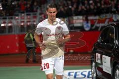 2. Bundesliga - Fußball - 1. FC Nürnberg - FC Ingolstadt 04 - Tor Jubel Stefan Kutschke (20, FCI) springt über die Bande zu den Fans