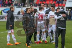 2. BL - Saison 2017/2018 - FC Heidenheim - FC Ingolstadt 04 - Die Spieler gratulieren sich zum Sieg nach dem Spiel - Christian Träsch (#28 FCI) - Alfredo Morales (#6 FCI) - Thomas Pledl (#30 FCI) - Moritz Hartmann (#9 FCI) - Foto: Meyer Jürgen