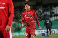 DFB Pokal - Fußball - SpVgg Greuther Fürth - FC Ingolstadt 04 - Takahiro Sekine (22, FCI) vor dem Spiel