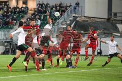 DFB Pokal - Fußball - SpVgg Greuther Fürth - FC Ingolstadt 04 - Ecke, Alfredo Morales (6, FCI) kommt hin, Mario Maloca (22 Fürth) Almog Cohen (8, FCI) Hauke Wahl (25, FCI) #fc34