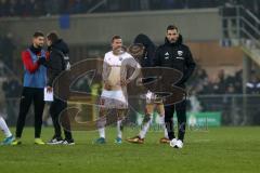 DFB-Pokal - SC Paderborn 07 - FC Ingolstadt 04 - Spiel ist aus 1:0 Niederlage, hängende Köpfe bei Ingolstadt, nachdenklich Cheftrainer Stefan Leitl (FCI)