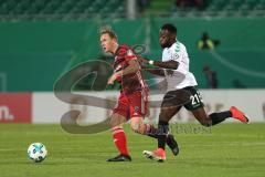 DFB Pokal - Fußball - SpVgg Greuther Fürth - FC Ingolstadt 04 - Marcel Gaus (19, FCI) Khaled Narey (21 Fürth)