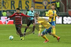 2. Bundesliga - FC Ingolstadt 04 - Eintracht Braunschweig - Almog Cohen (8, FCI) Steve Breitkreuz (#2 Braunschweig) Qurin Moll (#6 Braunschweig)