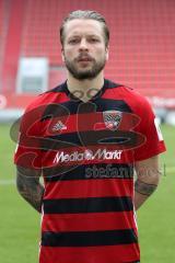 2. Bundesliga - Fußball - FC Ingolstadt 04 - Foto - Shooting - Portrait - Neuzugang - Patrick Ebert (7, FCI)