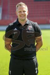 2. Bundesliga - Fußball - Fototermin - FC Ingolstadt 04 - Portraits - Shooting - Saison 2017/2018 - Physiotherapeut Benjamin Sommer