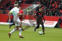 2. Bundesliga - Fußball - FC Ingolstadt 04 - SpVgg Greuther Fürth - rechts Alfredo Morales (6, FCI) auf dem zum Tor trifft zum 2:0 links Marco Caligiuri