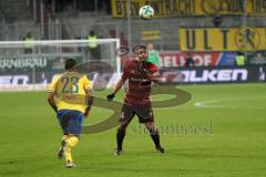 2. Bundesliga - FC Ingolstadt 04 - Eintracht Braunschweig - Marvin Matip (34, FCI) Onel Hernandez (#23 Braunschweig)