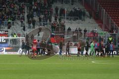 2. BL - Saison 2017/2018 - FC Ingolstadt 04 - Eintracht Braunschweig - Die Mannschaft bedankt sich bei den Fans für die Unterstützung - Südkurve - Fans - Foto: Meyer Jürgen