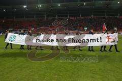 2. BL - Saison 2017/2018 - FC Ingolstadt 04 - Eintracht Braunschweig - Banner - choreo - Danke ans Ehrenamt - Foto: Meyer Jürgen
