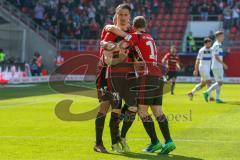 2. BL - Saison 2017/2018 - FC Ingolstadt 04 - Arminia Bielefeld - Stefan Kutschke (#20 FCI) mit dem Kopfball zum 1:0 Führungstreffer - jubel - Robert Leipertz (#13 FCI) - Marcel Gaus (#19 FCI) - Foto: Meyer Jürgen