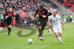 2. Bundesliga - Fußball - FC Ingolstadt 04 - SpVgg Greuther Fürth - Zweikampf Stefan Kutschke (20, FCI) mit Maximilian Wittek (3 Fürth)