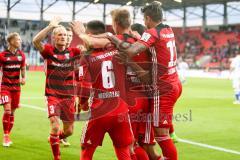 2. BL - Saison 2017/2018 - FC Ingolstadt 04 - MSV Duisburg - Hauke Wahl (#25 FCI) mit dem 1:1 Ausgleichstreffer - jubel - Alfredo Morales (#6 FCI) - Tobias Levels (#3 FCI) - Foto: Meyer Jürgen