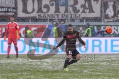 2. Bundesliga - Fußball - FC Ingolstadt 04 - FC St. Pauli - Tobias Schröck (21, FCI) Torwart Örjan Haskjard Nyland (1, FCI)