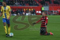 2. BL - Saison 2017/2018 - FC Ingolstadt 04 - Eintracht Braunschweig - Sonny Kittel (#10 FCI) reklamiert ein Foulspiel - Louis Samson (#13 Braunschweig) - Foto: Meyer Jürgen