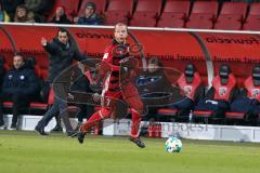 2. Bundesliga - Fußball - FC Ingolstadt 04 - VfL Bochum - Patrick Ebert (7, FCI) hinten Cheftrainer Robin Dutt (VfL)