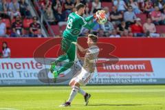 2. BL - Saison 2017/2018 - FC Ingolstadt 04 - Holstein Kiel - Thomas Pledl (#30 FCI) - Kronholm Kenneth Torwart Kiel - Foto: Meyer Jürgen