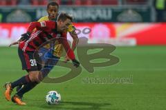 2. BL - Saison 2017/2018 - FC Ingolstadt 04 - Eintracht Braunschweig - Thomas Pledl (#30 FCI) - Louis Samson (#13 Braunschweig) - Foto: Meyer Jürgen