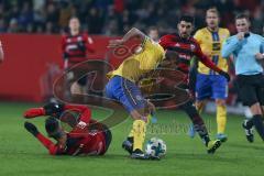 2. BL - Saison 2017/2018 - FC Ingolstadt 04 - Eintracht Braunschweig - Alfredo Morales (#6 FCI) - Louis Samson (#13 Braunschweig) - Almog Cohen (#8 FCI) - Foto: Meyer Jürgen