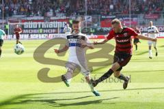 2. Bundesliga - Fußball - FC Ingolstadt 04 - DSC Armenia Bielefeld - Henri Weigelt (31 DSC) Robert Leipertz (13, FCI)