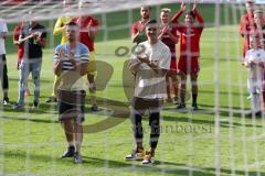 2. Bundesliga - Fußball - FC Ingolstadt 04 - 1. FC Kaiserslautern - Stefan Lex (14, FCI) Alfredo Morales (6, FCI) bedanken sich bei den Fans, Abschied