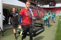 2. BL - Saison 2017/2018 - FC Ingolstadt 04 - SSV Jahn Regensburg - Martin Hansen (#35 Torwart FCI) beim warm machen - Foto: Meyer Jürgen