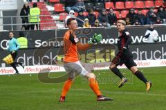 2. Bundesliga - Fußball - FC Ingolstadt 04 - Dynamo Dresden - Tor Jubel 1:0 gegen Torwart Markus Schubert (1 Dresden) Thomas Pledl (30, FCI)