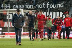 2. Bundesliga - Fußball - FC Ingolstadt 04 - VfL Bochum - Spiel ist aus 0:1 Niederlage Fans beschimpfen die Mannschaft, 2 tragische Helden Torwart Örjan Haskjard Nyland (1, FCI) und Stefan Kutschke (20, FCI) gehen enttäuscht vom Platz