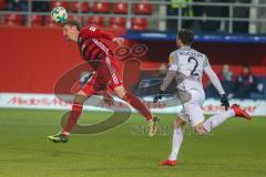 2. BL - Saison 2017/2018 - FC Ingolstadt 04 - VFL Bochum - Stefan Kutschke (#20 FCI) beim Kopfball - Tim Hoogland (#2 Bochum) - Foto: Meyer Jürgen