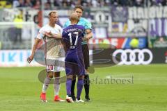 2. Bundesliga - Fußball - FC Ingolstadt 04 - FC Erzgebirge Aue - Sonny Kittel (10, FCI) und Riese Philipp (Aue 17)im Streit, Schiedsrichter klärt