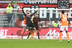 2. Bundesliga - Fußball - FC Ingolstadt 04 - SV Darmstadt 98 - 3:0 - Christian Träsch (28, FCI) wird von den Beinen geholt