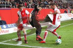 2. Bundesliga - Fußball - FC Ingolstadt 04 - Fortuna Düsseldorf - Benito Raman (9 Fortuna) Alfredo Morales (6, FCI) Niko Gießelmann