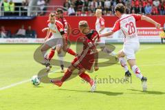 2. BL - Saison 2017/2018 - FC Ingolstadt 04 - SSV Jahn Regensburg - Sonny Kittel (#10 FCI) passt zu Dario Lezcano (#11 FCI) - Foto: Meyer Jürgen