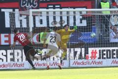 2. Bundesliga - Fußball - FC Ingolstadt 04 - DSC Armenia Bielefeld - Tor Stefan Kutschke (20, FCI) 1:0 Jubel Torwart Stefan Ortega Moreno (1 DSC) Florian Dick (23 DSC)